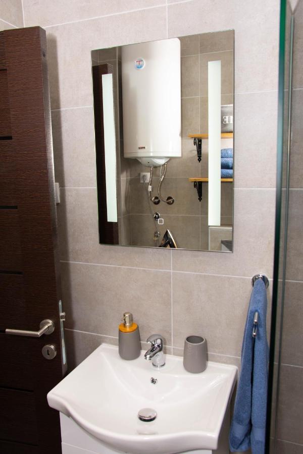 Laura Apartment Novi Sad Exterior photo
